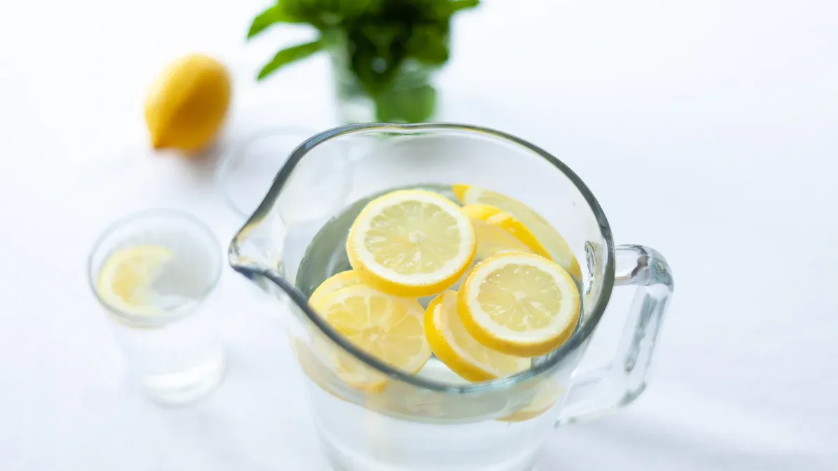 10 Health Benefits of Lemon Water