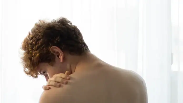 Why Do My Shoulders Hurt When I Wake Up?