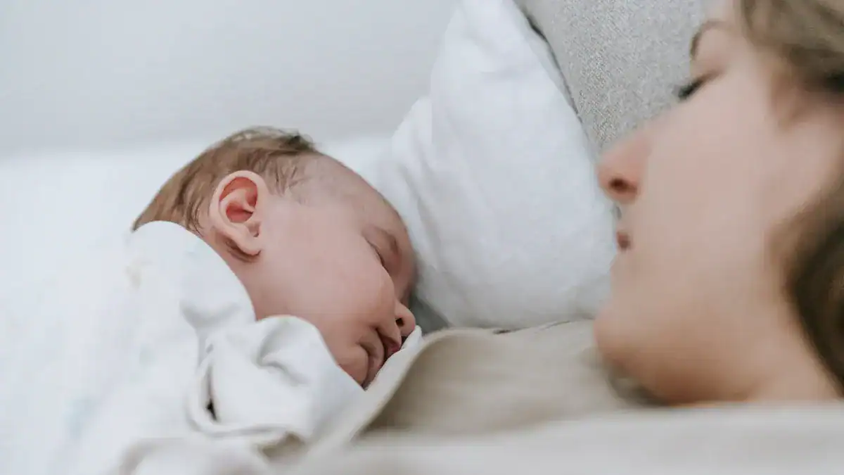 What is Pain In Shoulder Sleeping On Side and how to solve sleep pain now in 2025?